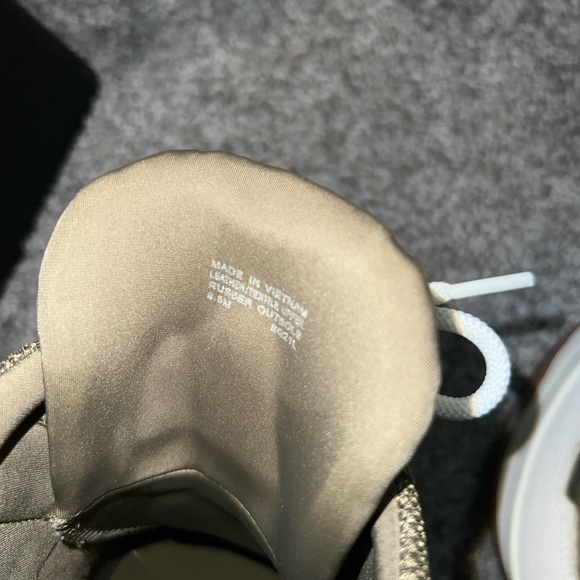 Michael Kors Olympia Women's Pink and White Sneakers with MK waist belt bag - Picture 4 of 4